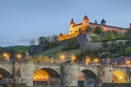 BASIC - Romantika u řeky Mohan (CLEA)