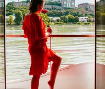 Poznejte krásy Dunaje s českým průvodcem a dopravou