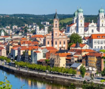 Říční plavba po Dunaji s českým průvodcem a dopravou