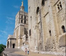 Avignon, papežský palác, plavba po řekách ve Francii | Plavba za krásami jižní Francie