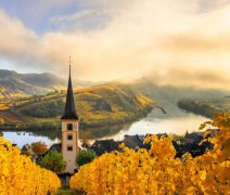 Bernkastel-Kues | Prémiová plavba údolím Mosely s leteckou dopravou a českým průvodcem