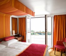 Ke Středozemnímu moři přes Provence - říční plavba s leteckou dopravou a českým průvodcem