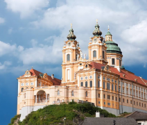 Říční plavba po Dunaji s českým průvodcem a dopravou